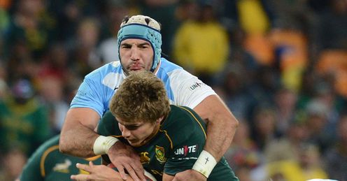 RUGBY Pat Lambie Juan Manuel Leguizamon RUGBY Pat Lambie Juan Manuel Leguizamon