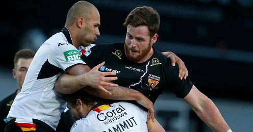 Bradford Bulls v Huddersfield Giants Keith Lulia Jarrod Sammut tackle Anthony Mullally Bradford Bulls v Huddersfield Giants Keith Lulia Jarrod Sammut tackle Anthony Mullally