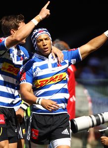 Gio Aplon of Western Province scores a try and celebrates Gio Aplon of Western Province scores a try and celebrates