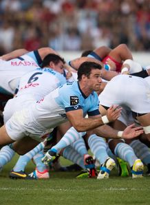 Mike Phillips dive pass Mike Phillips dive pass