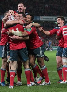 Munster celebrate Johne Murphy try Munster celebrate Johne Murphy try