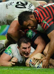 Toulouse s Louis Picamoles stretches to score v Saracens Toulouse s Louis Picamoles stretches to score v Saracens