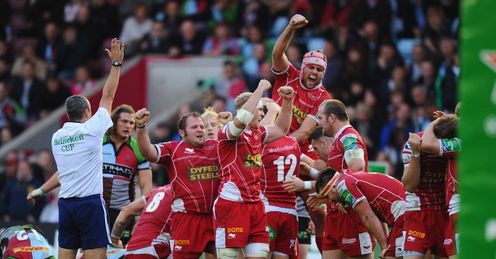 Scarlets celebrate their 33-26 win over Harlequins