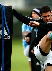 Dan Carter warming up hamstrings Dan Carter warming up hamstrings