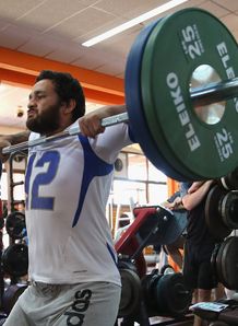 Piri Weepu lifting weights Piri Weepu lifting weights