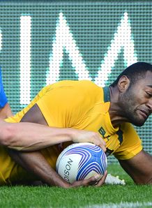 Tevita Kuridrani scoring for Australia Tevita Kuridrani scoring for Australia