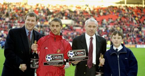 Peter Reid (centre, with Phillips): played key role in Phillips' development at Sunderland