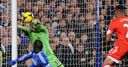 Boruc suffers hand fracture