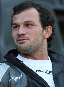 Bismarck du Plessis sitting Bismarck du Plessis sitting