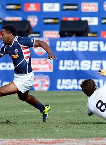 Carlin Isles on a run at USA Sevens Carlin Isles on a run at USA Sevens