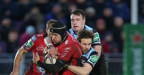 Toulon s Matt Giteau L is tackled by Glasgow Warriors Ruaridh Jackson R and Glasgow Warriors Stuart Hogg C Toulon s Matt Giteau L is tackled by Glasgow Warriors Ruaridh Jackson R and Glasgow Warriors Stuart Hogg C