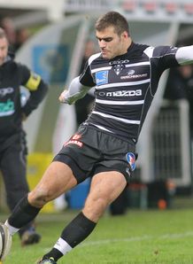 Gaetan Germain kicking for Brive Gaetan Germain kicking for Brive