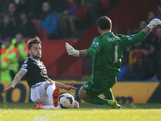 Rodriguez: Beats Speroni to score