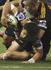 Matt Toomua of the Brumbies scorsd a try v Chiefs 2014 Matt Toomua of the Brumbies scorsd a try v Chiefs 2014