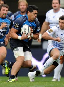 Montpellier s Alex Tulou C vies with Castres Julien Tomas Montpellier s Alex Tulou C vies with Castres Julien Tomas
