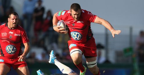 Toulon's Danie Roussow on the charge