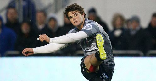TIM SWIEL SHARKS FLY HALF TIM SWIEL SHARKS FLY HALF