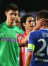Courtois over Cech