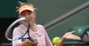 Sharapova eases past Pervak