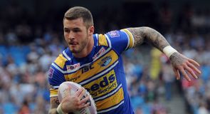 Leeds edge out Salford