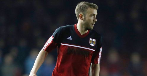 Kelly completes Oldham switch