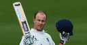 Trott signs new Warwickshire deal