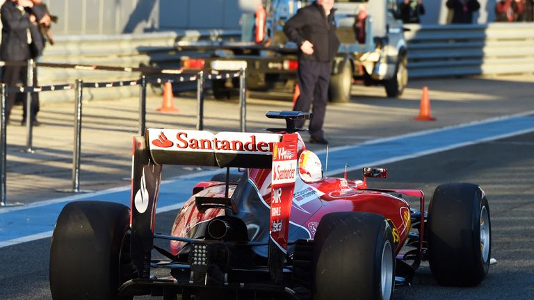 formula-1-testing-test-spanish-action-sebastian-vettel-ferrari-rear_3258957.jpg