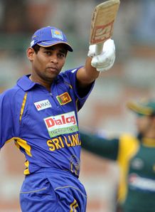 Sri-Lanka-Tillakaratne-Dilshan-half-century-c_1813882.jpg