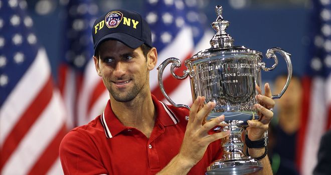 Novak-Djokovic-US-Open-Trophy_2650463.jpg
