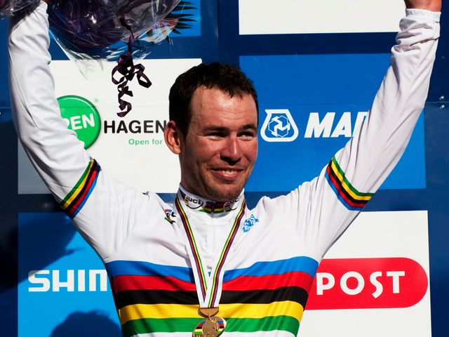 img.skysports.com/11/10/640/mark-cavendish-world-champion-pic-2011_2663359.jpg