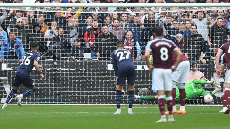 Fabianski Mahrez Man City West Ham