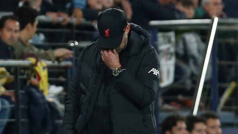 Jurgen Klopp cuts a dejected figure at El Madrigal