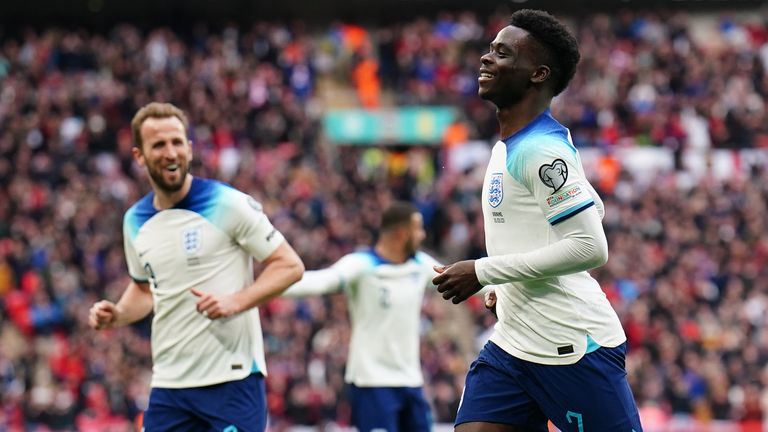 Bukayo Saka celebrates his goal