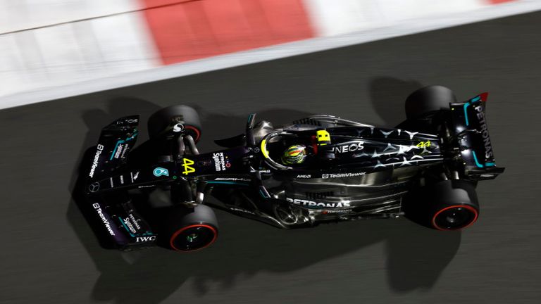 YAS MARINA CIRCUIT, UNITED ARAB EMIRATES - NOVEMBER 25: Sir Lewis Hamilton, Mercedes F1 W14 during the Abu Dhabi GP at Yas Marina Circuit on Saturday November 25, 2023 in Abu Dhabi, United Arab Emirates. (Photo by Glenn Dunbar / LAT Images)