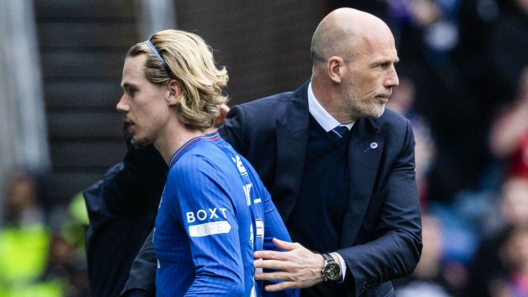 GLASGOW, SCOTLAND - MAY 05: Rangers Manager Philippe Clement (R) and Todd Cantwell during a cinch Premiership match between Rangers and Kilmarnock at Ibrox Stadium, on May 05, 2024, in Glasgow, Scotland. (Photo by Craig Williamson / SNS Group)