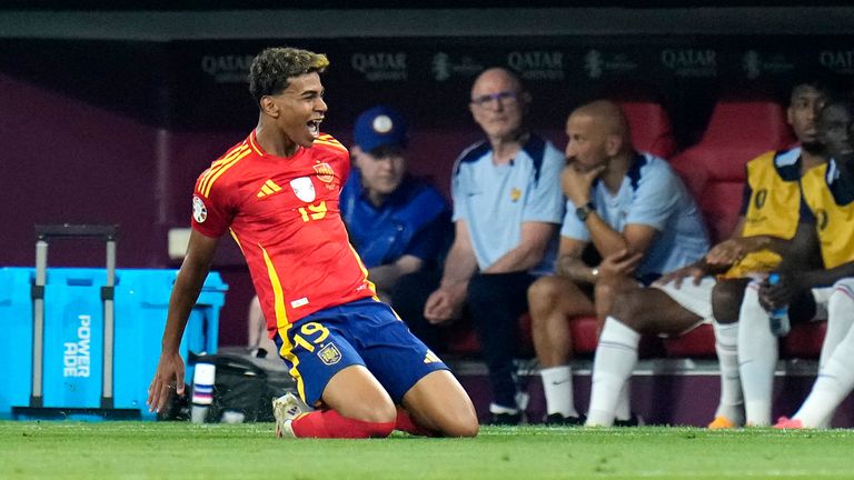 Spain&#39;s Lamine Yamal celebrates his side&#39;s equalising goal during a semifinal match between Spain and France at the Euro 2024 soccer tournament in Munich, Germany, Tuesday, July 9, 2024. (AP Photo/Hassan Ammar)