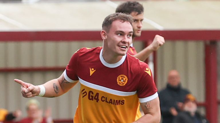 Kofi Balmer has joined Motherwell from Crystal Palace 