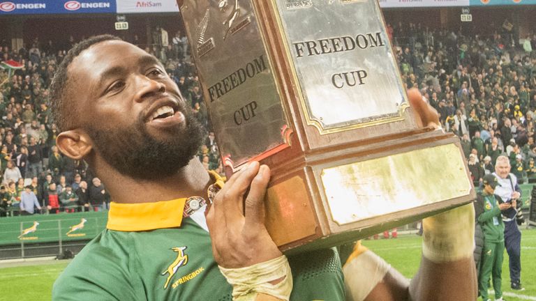 South Africa&#39;s captain Siya Kolisi holds the Freedom Cup at the end of the rugby union Championship test match South Africa vs New Zealand at the Cape Town Stadium in Cape Town on September 7, 2024. (Photo by RODGER BOSCH / AFP) 