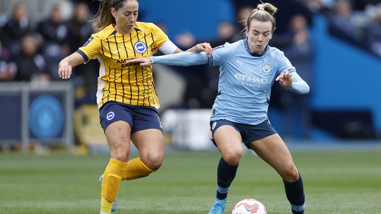 Brighton's Vicky Losada and Man City's Lauren Hemp battle for the ball