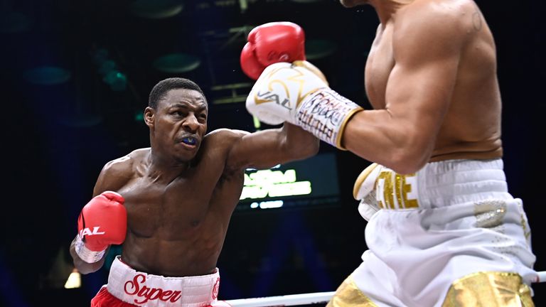 HIGH VOLTAGE PROMOTION.COPPERBOX,.STRATFORD.LONDON.PIC CHRIS DEAN/BOXXER.DAN AZEEZ. V. LEWIS EDMONDSON