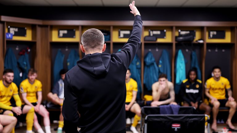 Gary O'Neil, head coach of Wolverhampton Wanderers speaks with the players in the dressing room following victory in the Premier League match between Wolverhampton Wanderers and Fulham FC at Molineux on March 09, 2024 in Wolverhampton, England