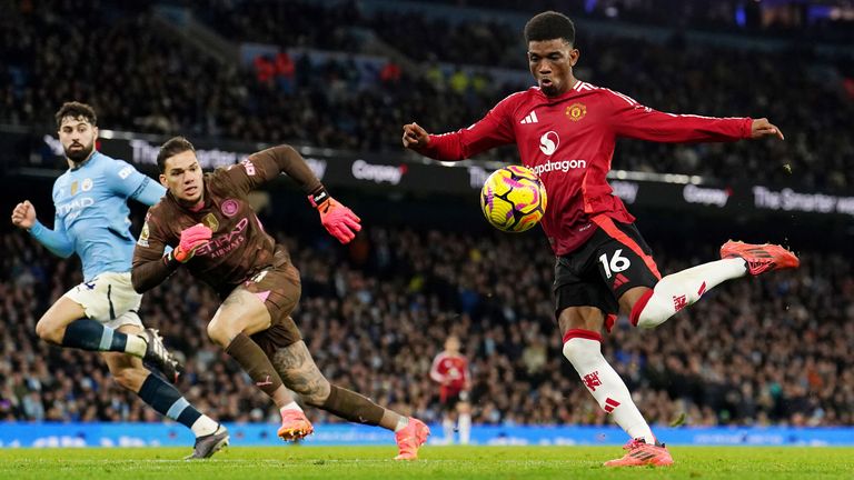 Amad Diallo scores a late winner for Manchester United at the Etihad