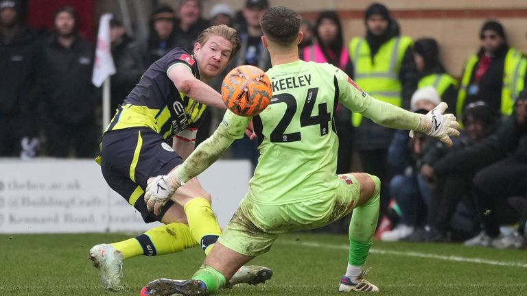 Kevin De Bruyne scores Manchester City's second goal against Leyton Orient