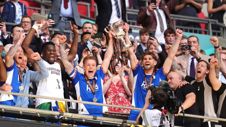 Oldham beat Southend 3-2 after extra time in the National League play-off final
