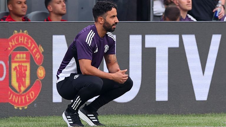 EAST RUTHERFORD, NJ - JULY 26: R..ben Amorim head coach of Manchester United during the first half of the Premier League Summer Series game against West Ham United on July 26, 2025 at MetLife Stadium in East Rutherford, New Jersey. (Photo by Rich Graessle/Icon Sportswire) (Icon Sportswire via AP Images)