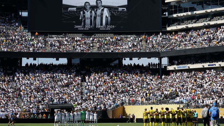 Real Madrid and Borussia Dortmund players observe a silence in memory of Diogo Jota and his brother, Andre Silva