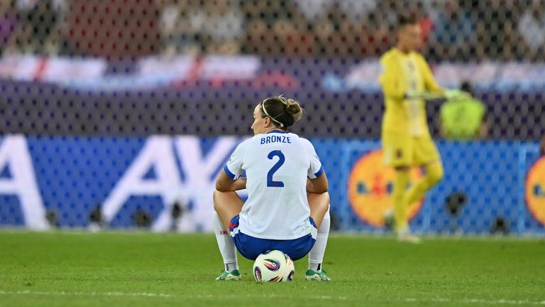Lucy Bronze was left to ponder what went so wrong against France
