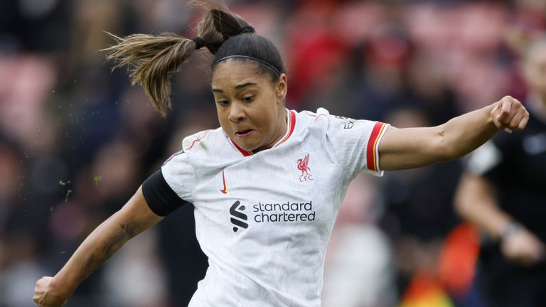 Arsenal have broken the world record transfer fee to sign forward Olivia Smith from Liverpool