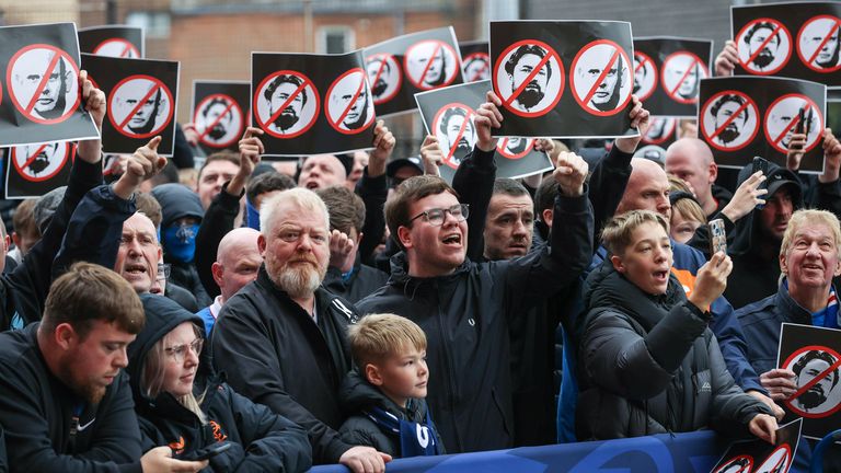 GLASGOW, SCOTLAND - SEPTEMBER 20: Rangers fans protest against manager Russell Martin and chief executive Patrick Stewart outside the stadium before a Premier Sports Cup Quarter-Final match between Rangers and Hibernian at Ibrox Stadium, on September 20, 2025, in Glasgow, Scotland. (Photo by Alan Harvey / SNS Group)