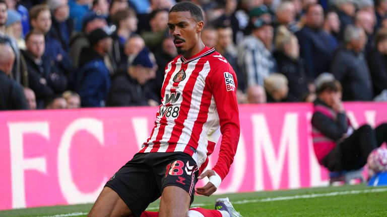 Sunderland's Wilson Isidor celebrates after scoring his side's equaliser at Chelsea